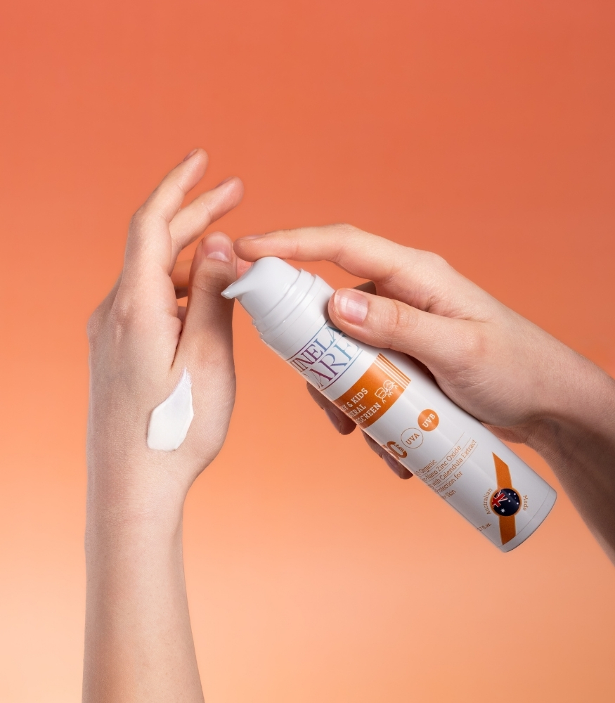 Minela Care 100% Organik Mineral Filtreli Bebek ve &Ccedil;ocuk G&uuml;neş Kremi (50 SPF)