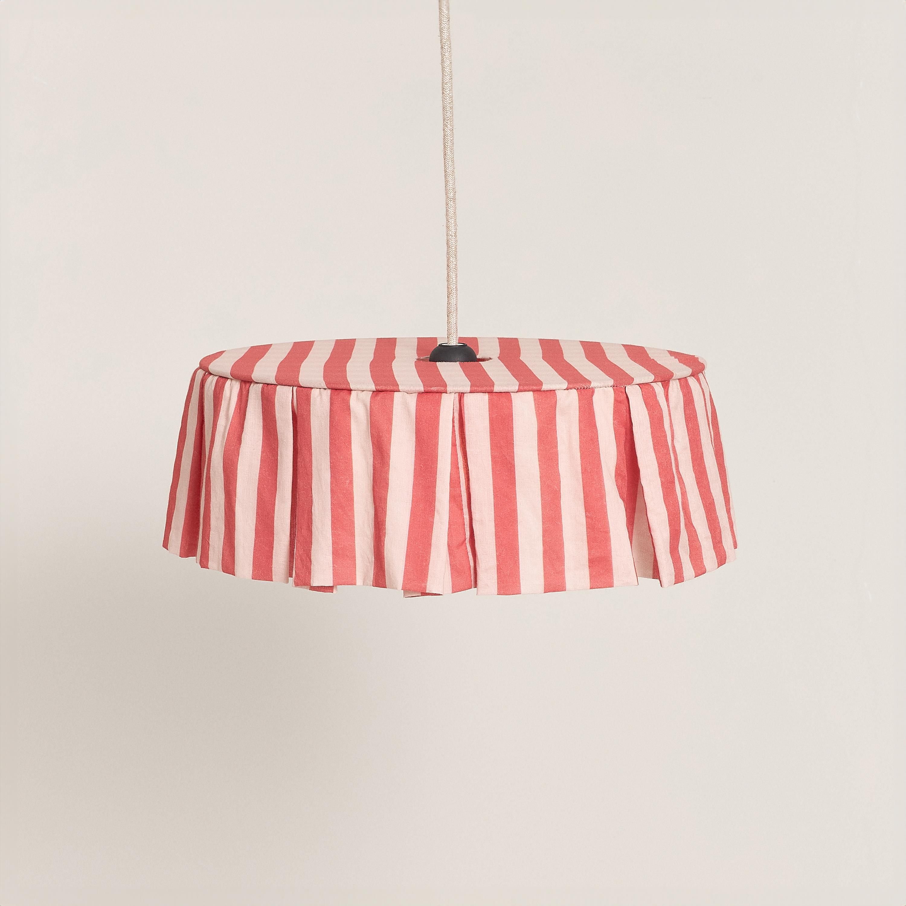 Nobodinoz Vibes Aydınlatma Şapkası (40 cm) // Red Stripes