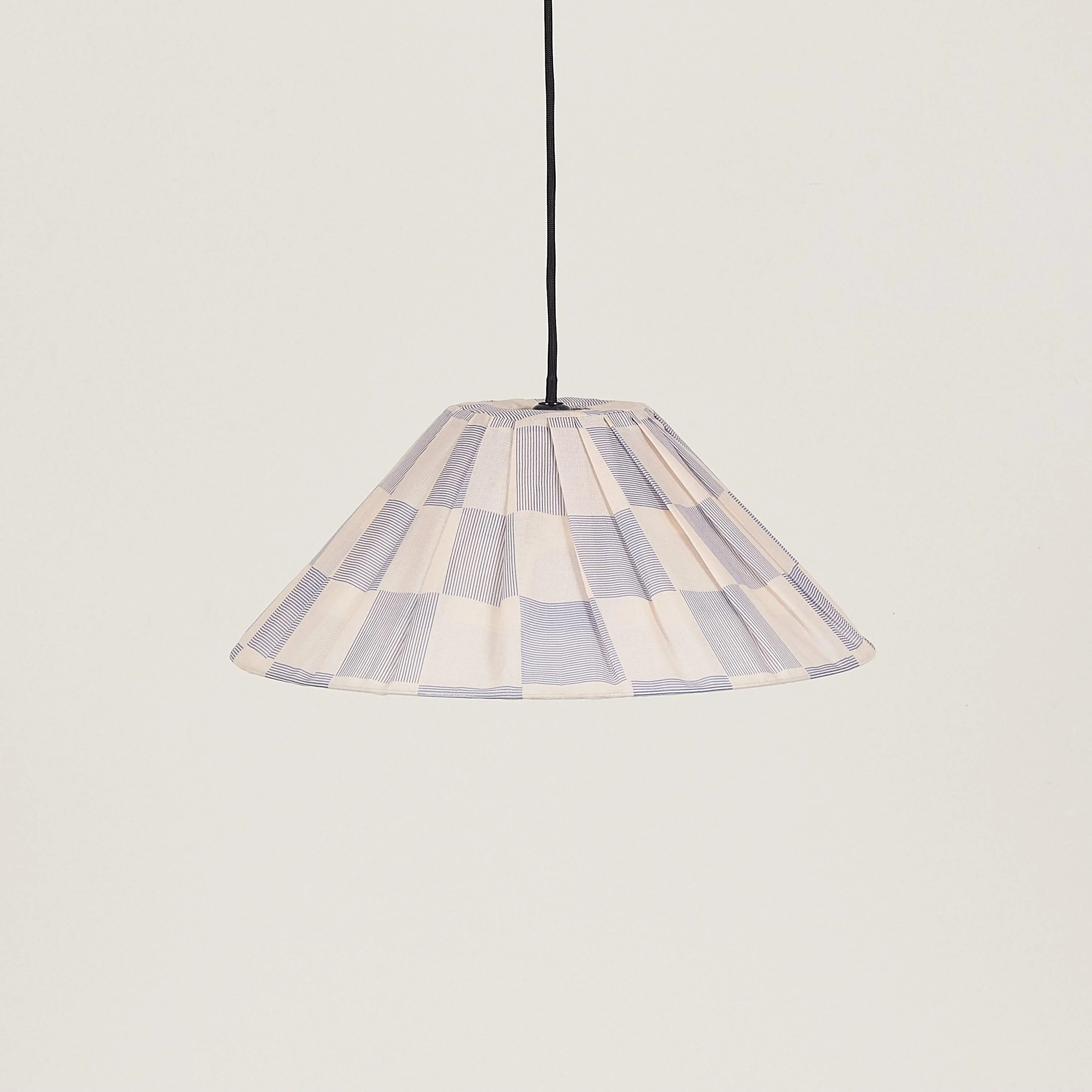 Nobodinoz Ava Aydınlatma Şapkası (50 cm) // Blue Ink Checks