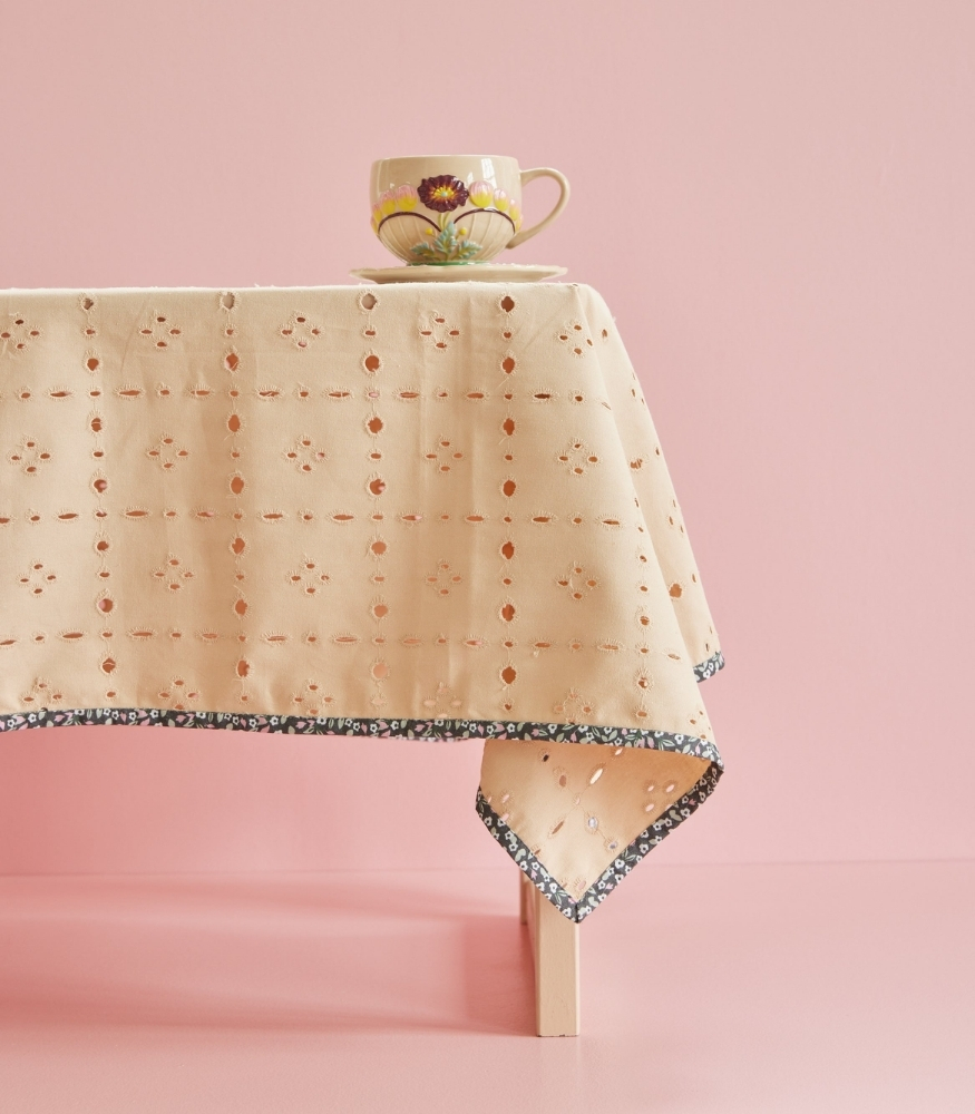 Rice Masa Örtüsü Çiçek Biyeli (100*100cm) // Sand