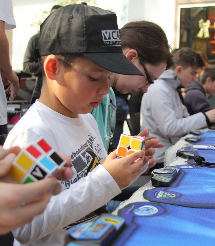 V-Cube Klasik K&uuml;p (4) // Beyaz