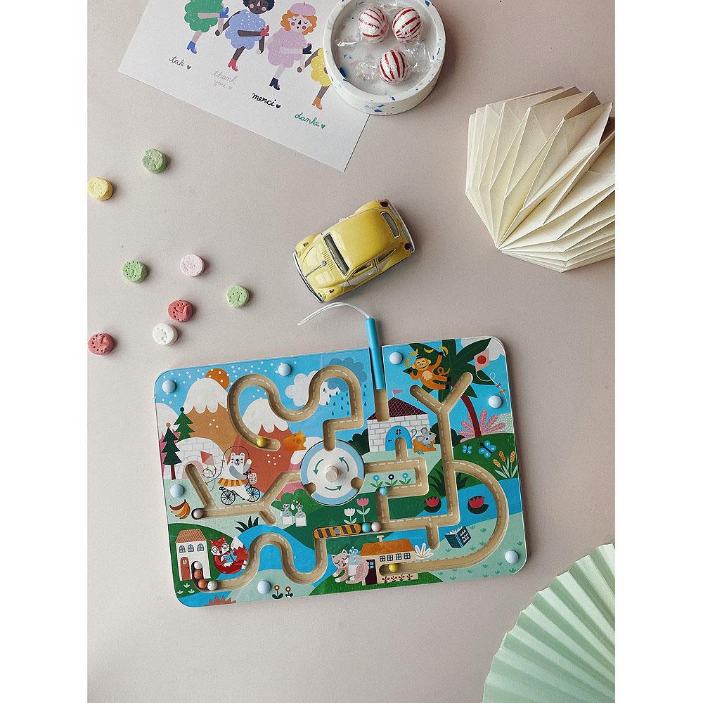 Vilac Magnetic Labyrinth Game